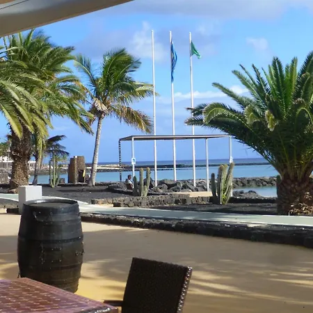 Lanzarote Beachfront On Cucharas With A Sea View كوستا تاغيسي