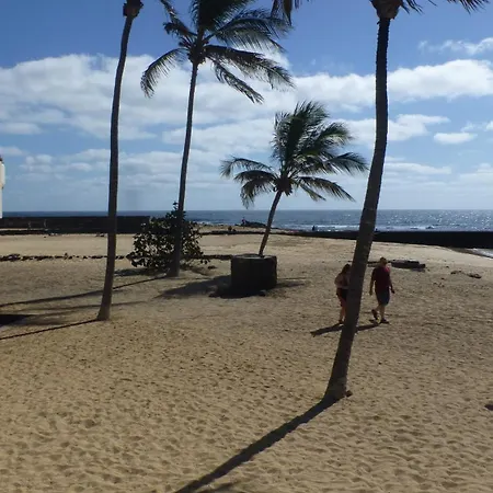 Lanzarote Beachfront On Cucharas With A Sea View كوستا تاغيسي