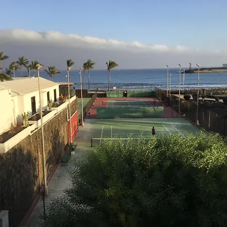 Lanzarote Beachfront On Cucharas With A Sea View شقة كوستا تاغيسي